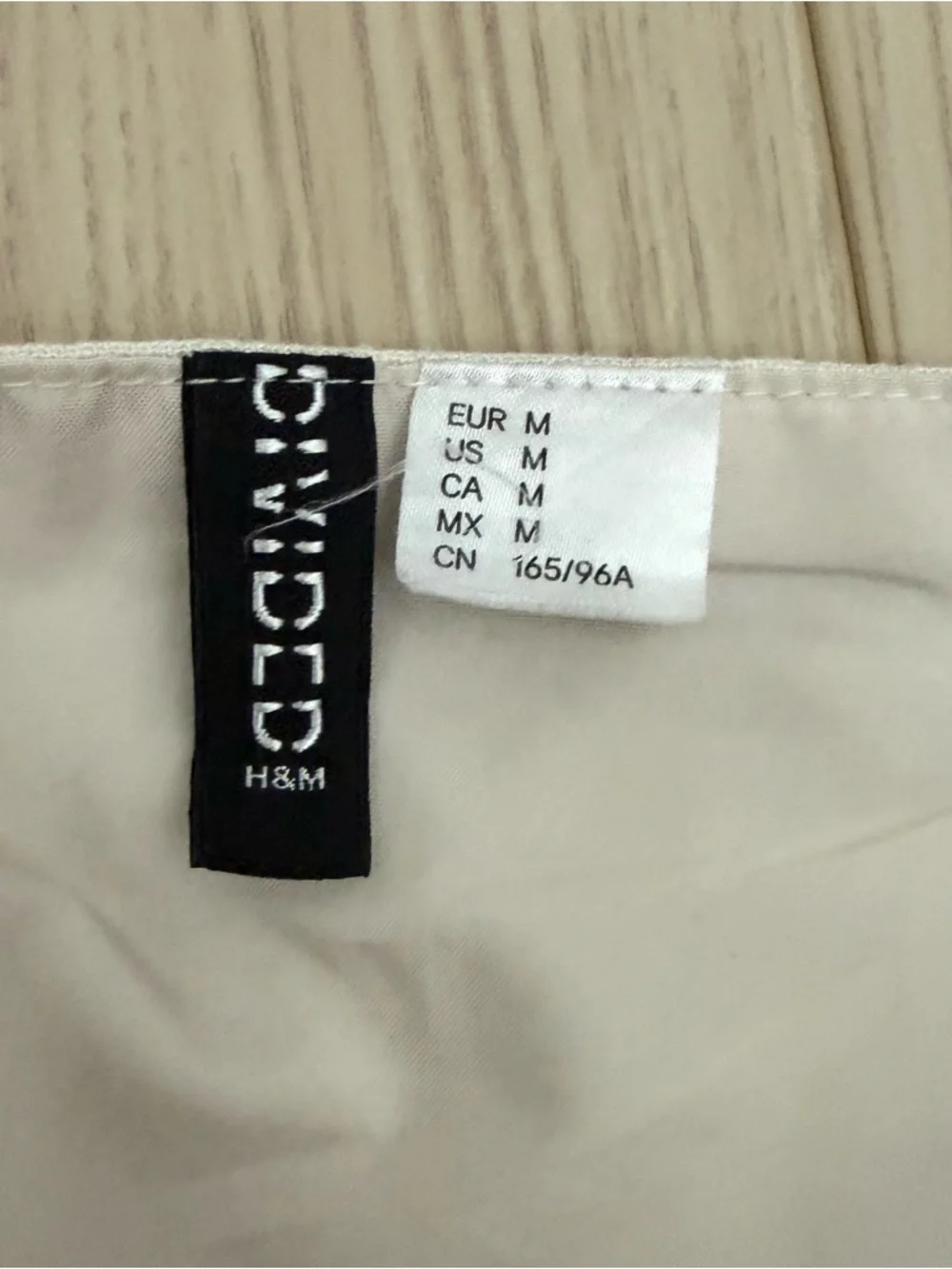 H&M Linen Blend Top - Picture 4 of 5